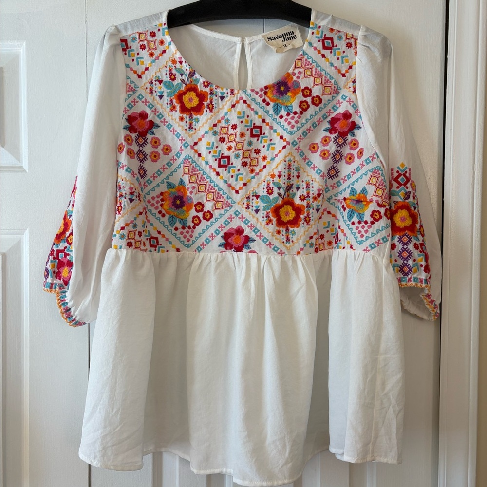 NWOT Savanna Jane White Blouse with Colorful Embroidery